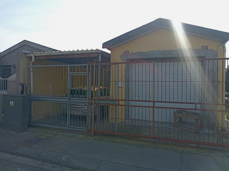 3 Bedroom Property for Sale in Lentegeur Western Cape